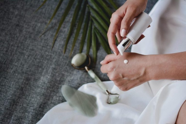 Home Safrana Cosmetics assortiment Arabische verzorgingsproducten en haarproducten voor krullend haar